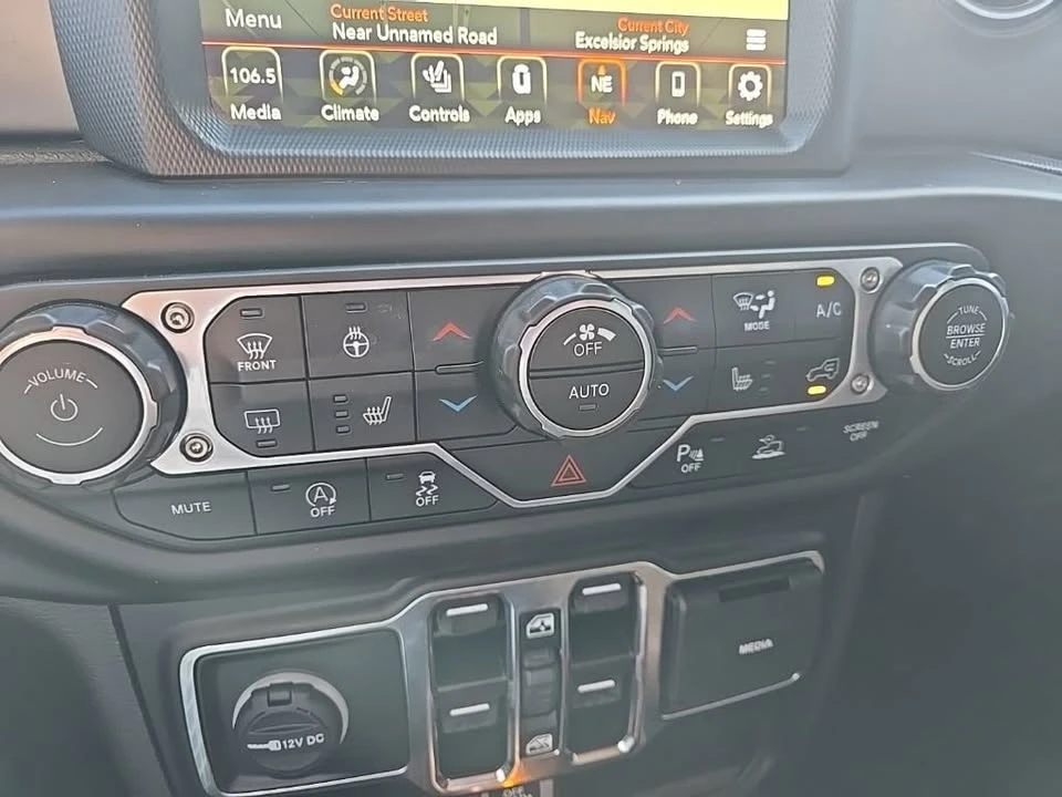 2022 Jeep JL Wrangler - Image 11 of 20