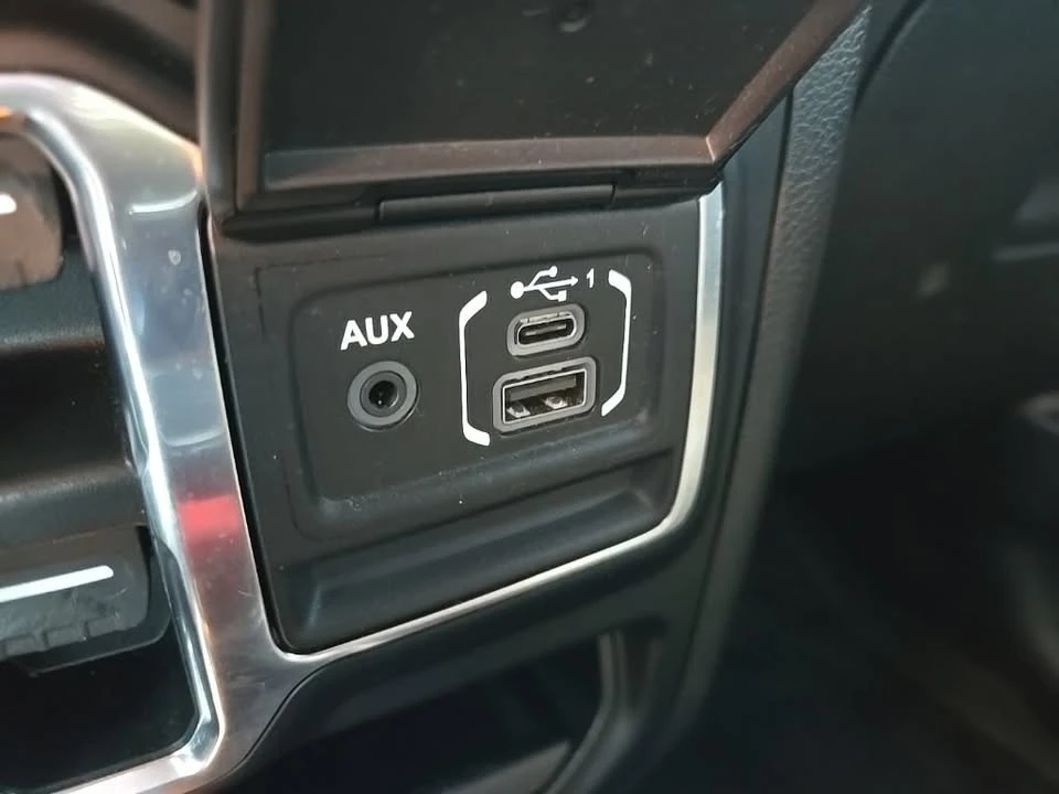 2022 Jeep JL Wrangler - Image 13 of 20