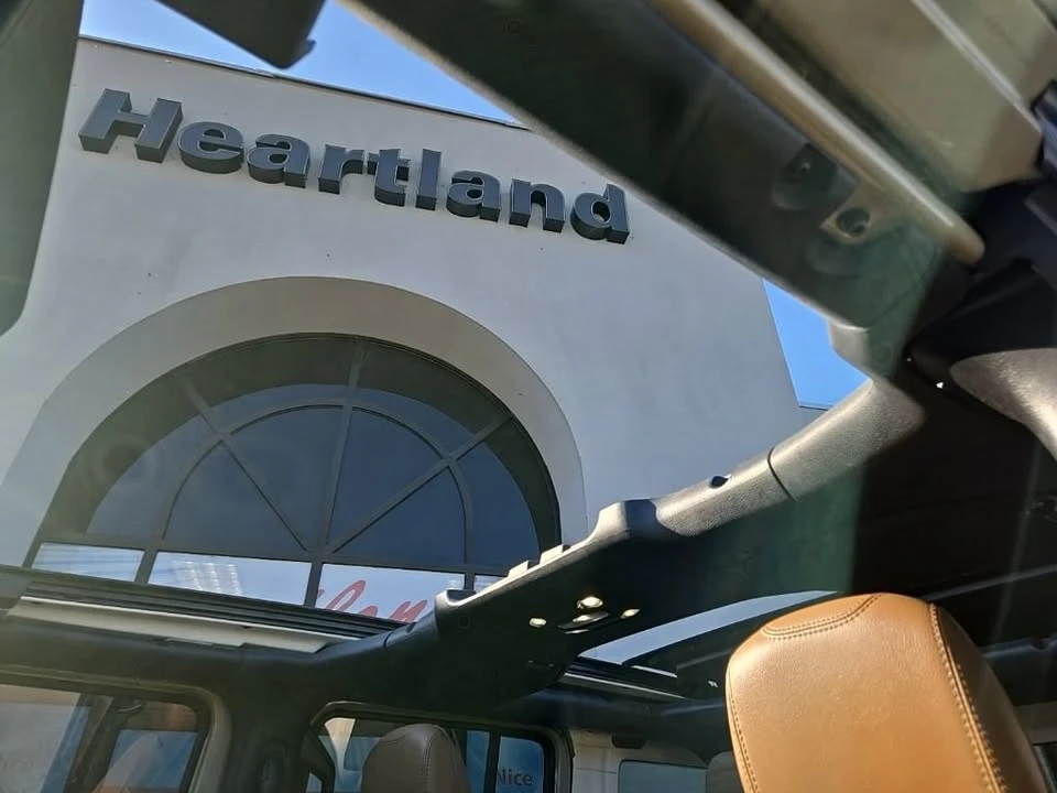 2022 Jeep JL Wrangler - Image 19 of 20
