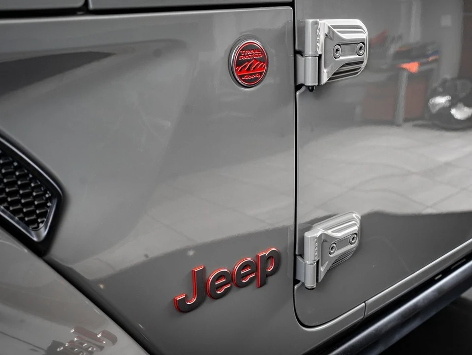 2022 Jeep JL Wrangler - Image 16 of 21