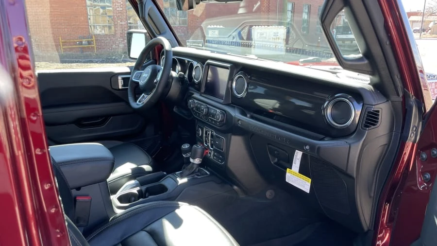 2022 Jeep JL Wrangler - Image 5 of 10