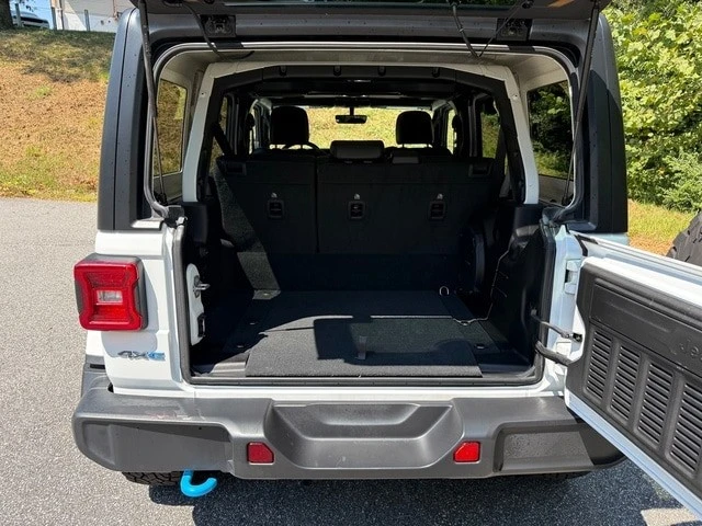 2022 Jeep JL Wrangler Rubicon 392 - Image 15 of 30