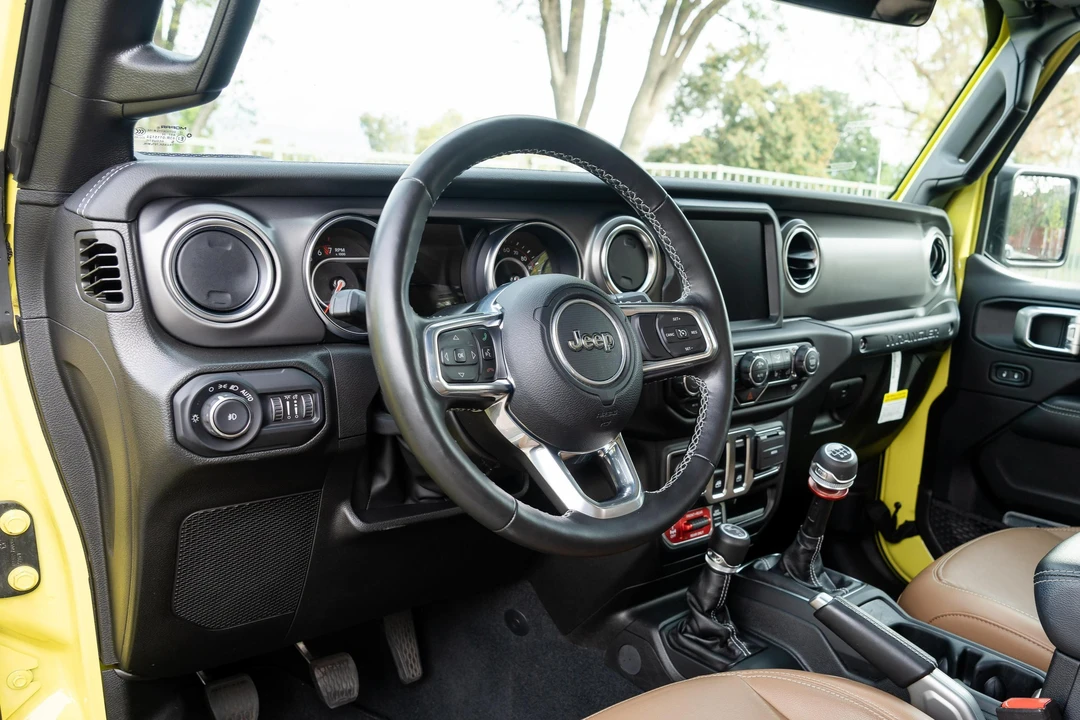 2022 Jeep JL Wrangler - Image 25 of 31