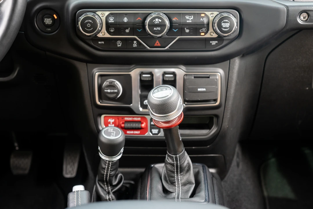 2022 Jeep JL Wrangler - Image 27 of 31