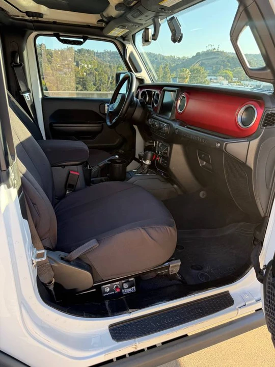 2022 Jeep JL Wrangler - Image 18 of 23