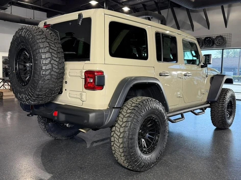 2022 Jeep JL Wrangler Rubicon 392 - Image 14 of 31