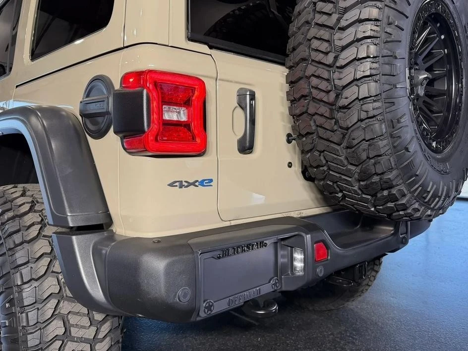 2022 Jeep JL Wrangler Rubicon 392 - Image 11 of 31