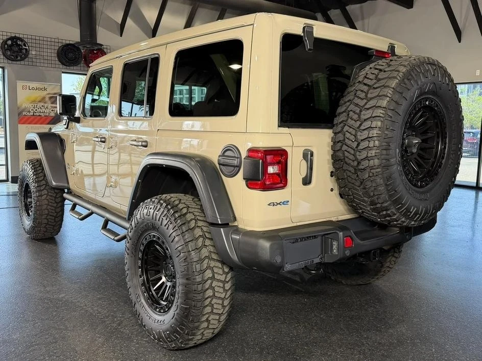 2022 Jeep JL Wrangler Rubicon 392 - Image 10 of 31