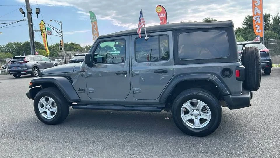 2022 Jeep JL Wrangler - Image 3 of 4