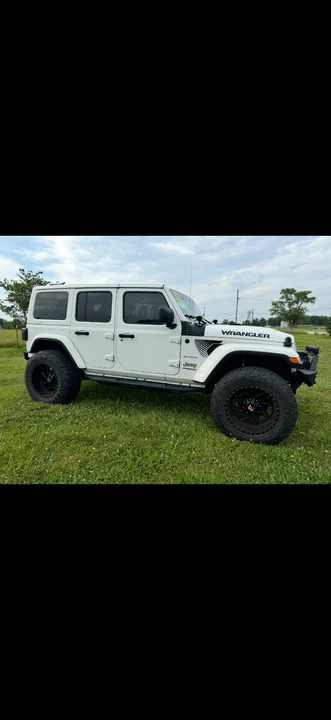 2022 Jeep JL Wrangler - Image 4 of 10
