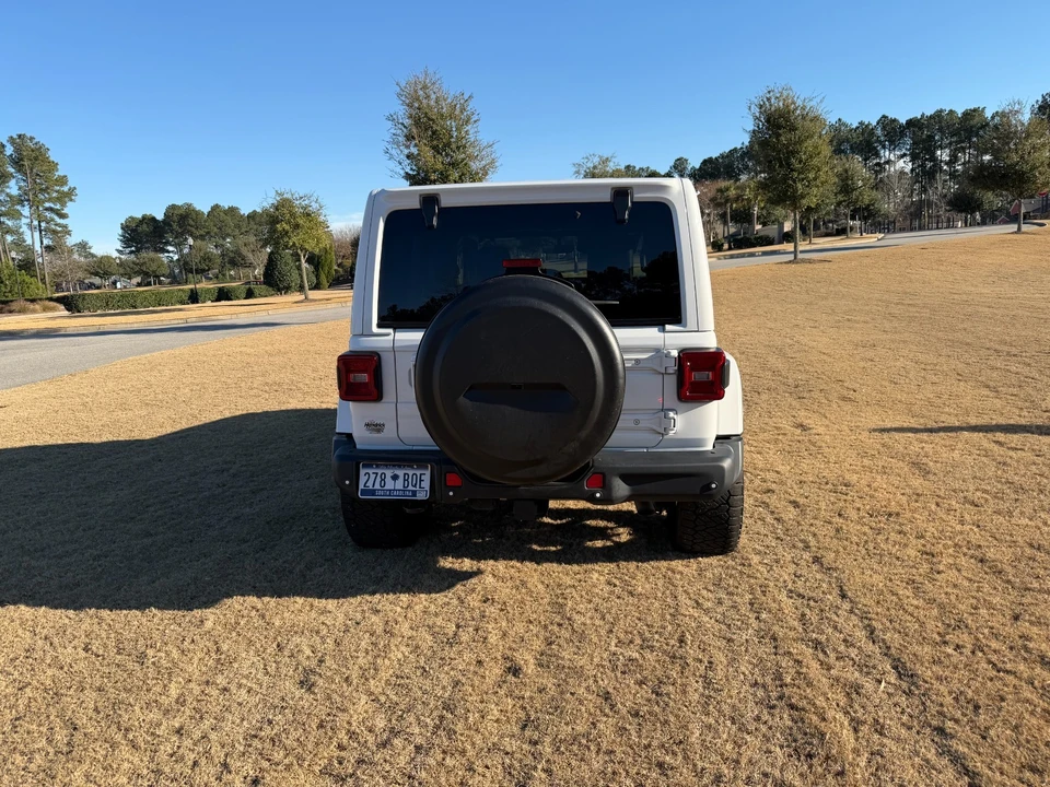 2022 Jeep JL Wrangler - Image 6 of 10