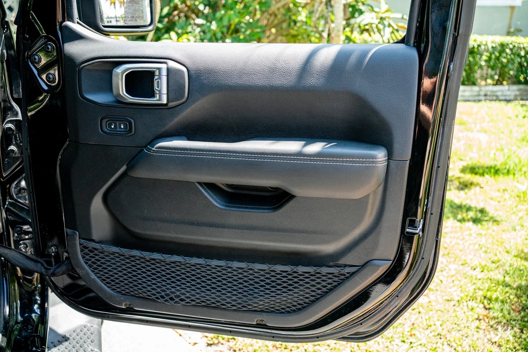 2022 Jeep JL Wrangler - Image 18 of 20