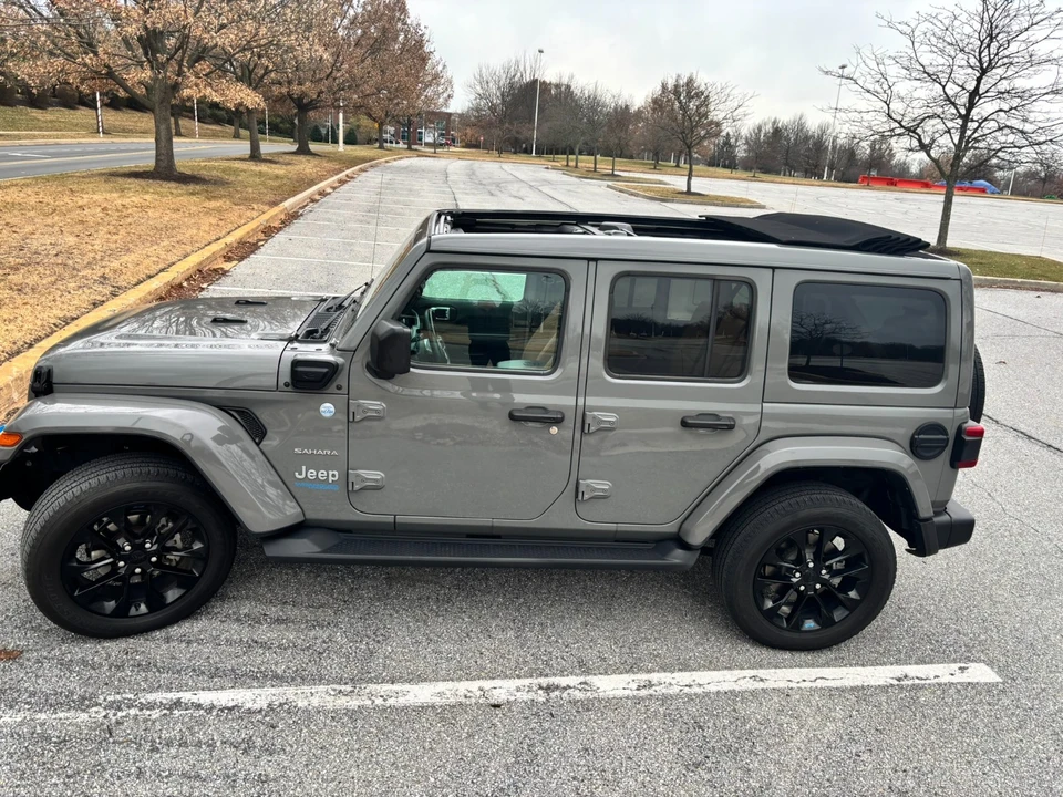 2022 Jeep JL Wrangler - Image 5 of 14