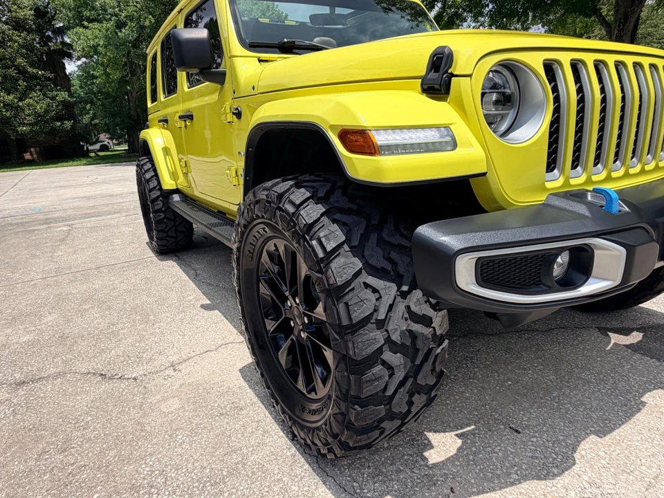 2022 Jeep JL Wrangler - Image 15 of 31