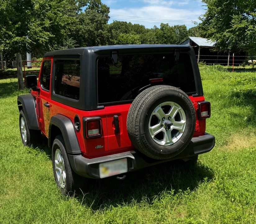 2022 Jeep JL Wrangler - Image 3 of 10