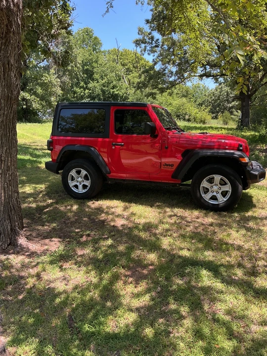 2022 Jeep JL Wrangler - Image 10 of 10