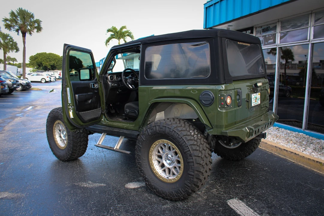 2022 Jeep JL Wrangler - Image 6 of 9