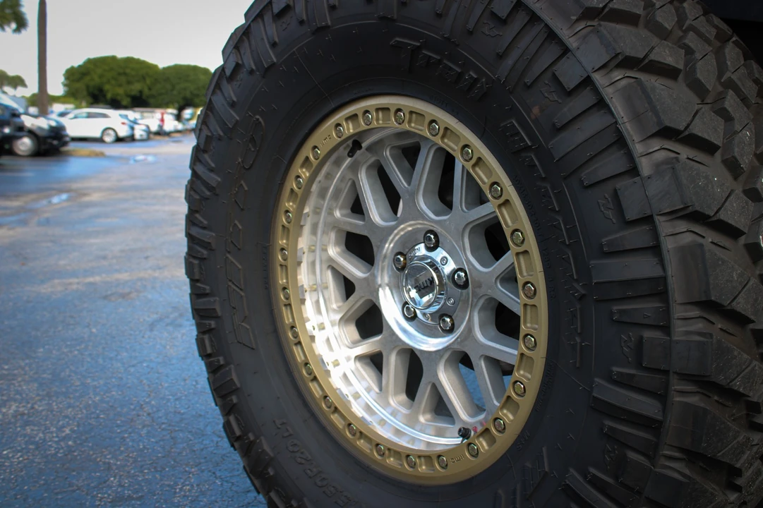 2022 Jeep JL Wrangler - Image 8 of 9
