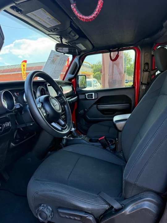 2022 Jeep JL Wrangler - Image 16 of 17