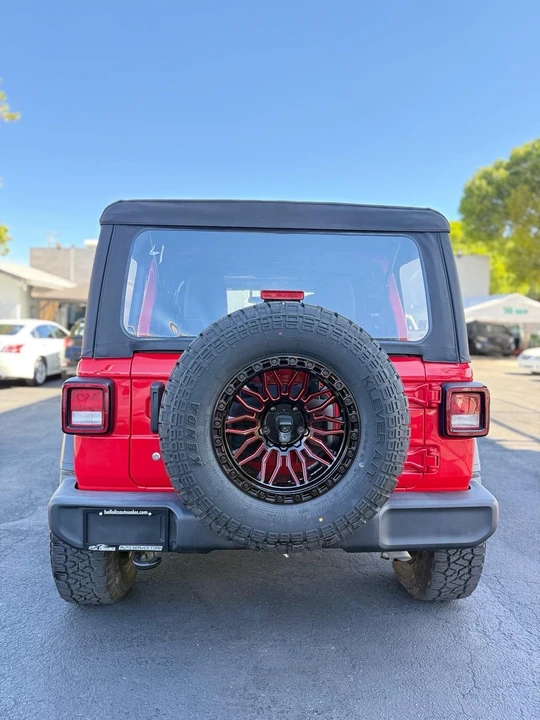 2022 Jeep JL Wrangler - Image 13 of 17
