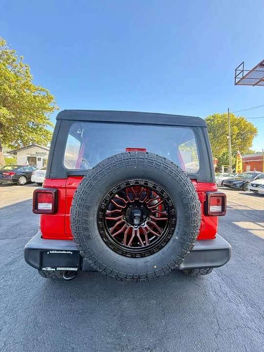 2022 Jeep JL Wrangler - Image 12 of 17