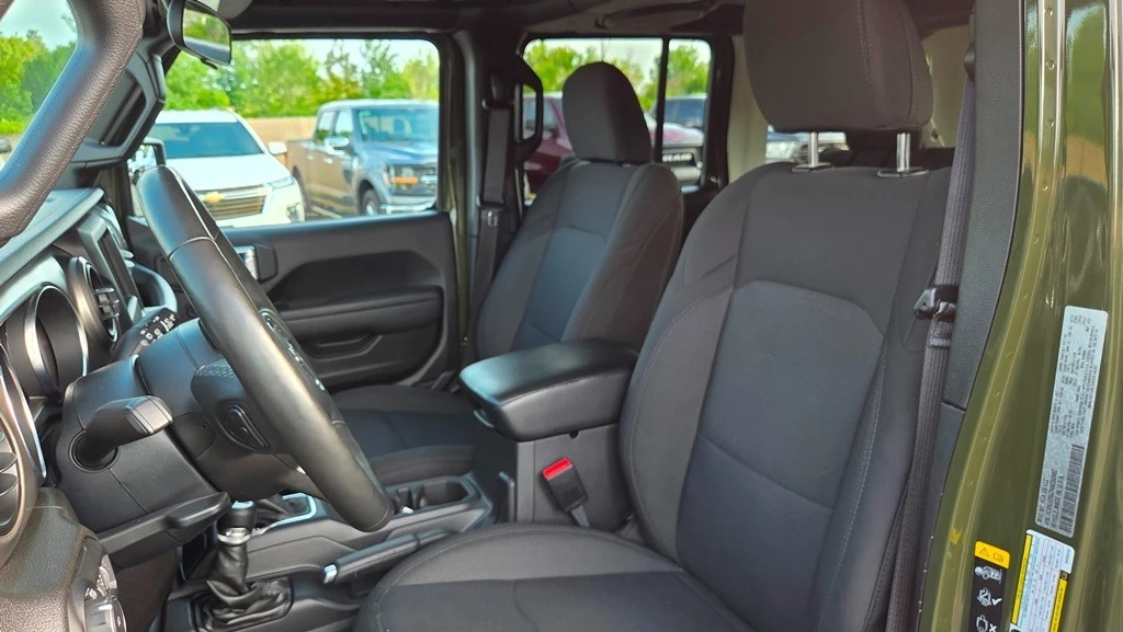 2022 Jeep JL Wrangler - Image 13 of 21