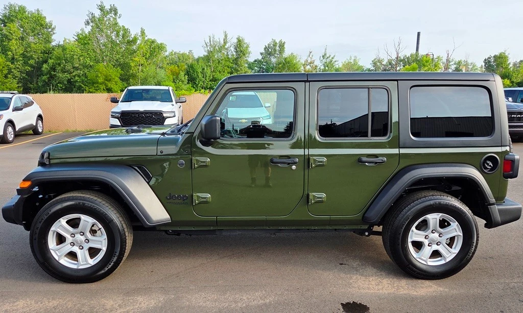 2022 Jeep JL Wrangler - Image 7 of 21