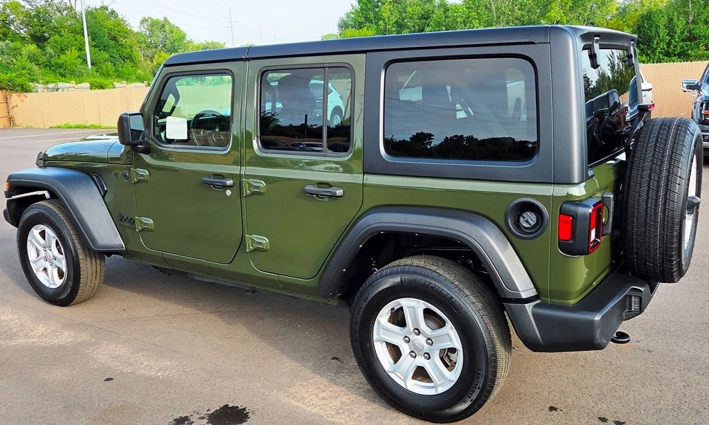 2022 Jeep JL Wrangler - Image 6 of 21