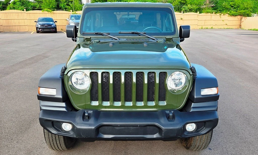 2022 Jeep JL Wrangler - Image 2 of 21