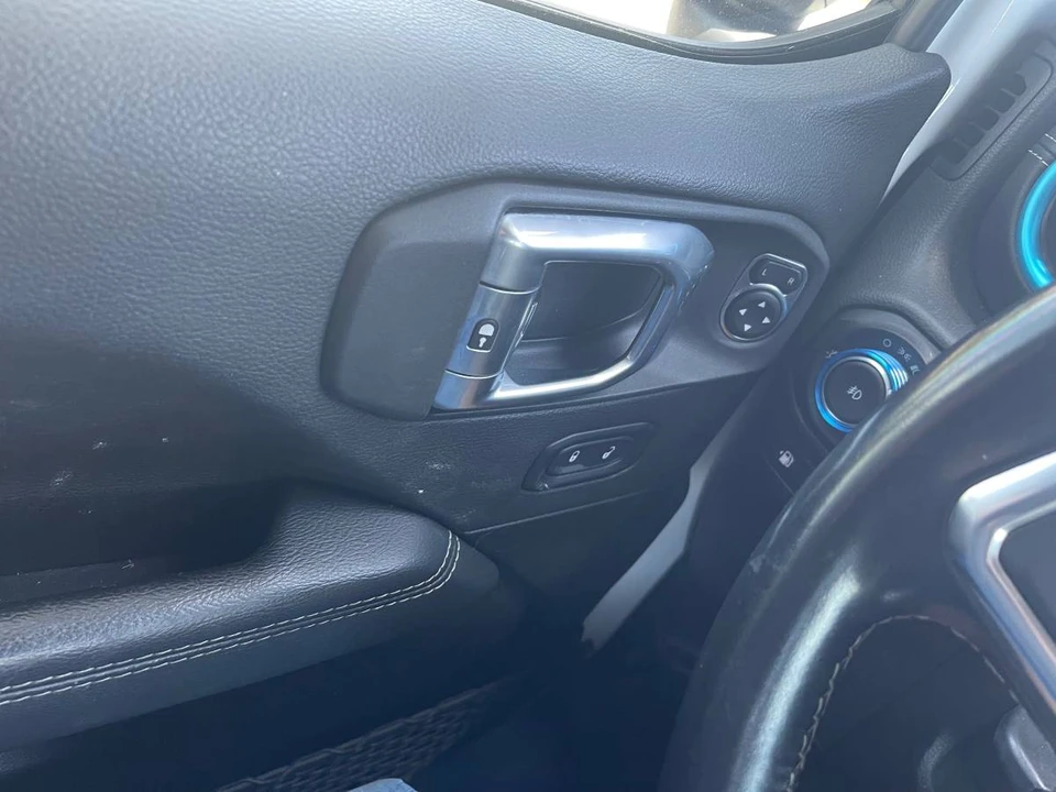 2022 Jeep JL Wrangler - Image 11 of 22