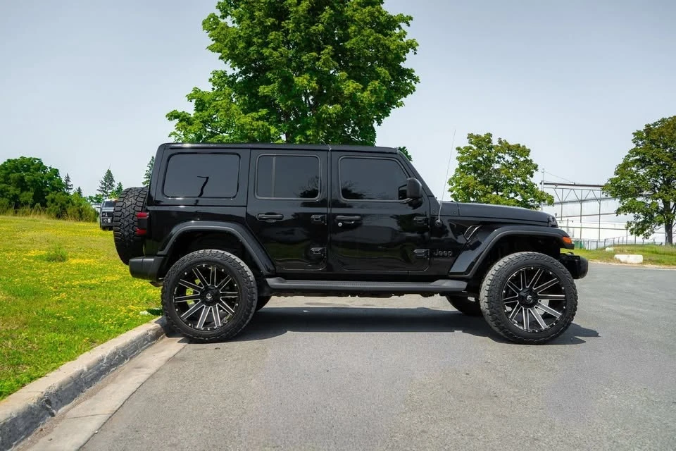 2022 Jeep JL Wrangler - Image 11 of 20