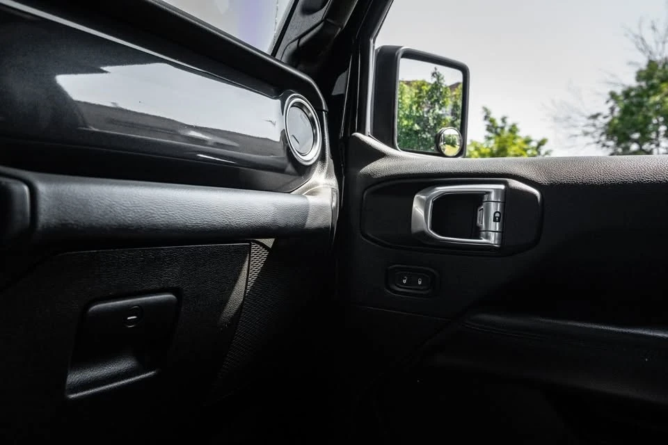 2022 Jeep JL Wrangler - Image 9 of 20