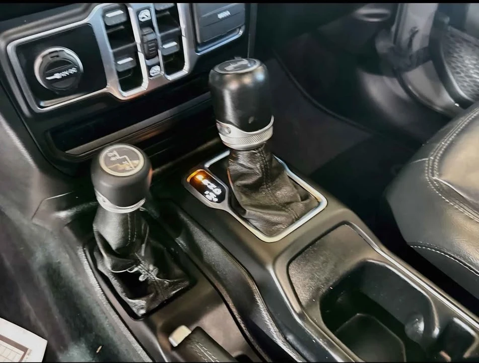 2022 Jeep JL Wrangler - Image 9 of 20