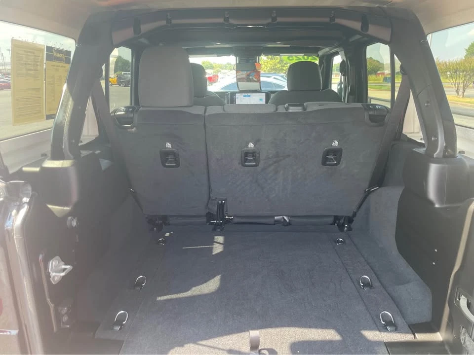 2022 Jeep JL Wrangler - Image 6 of 13