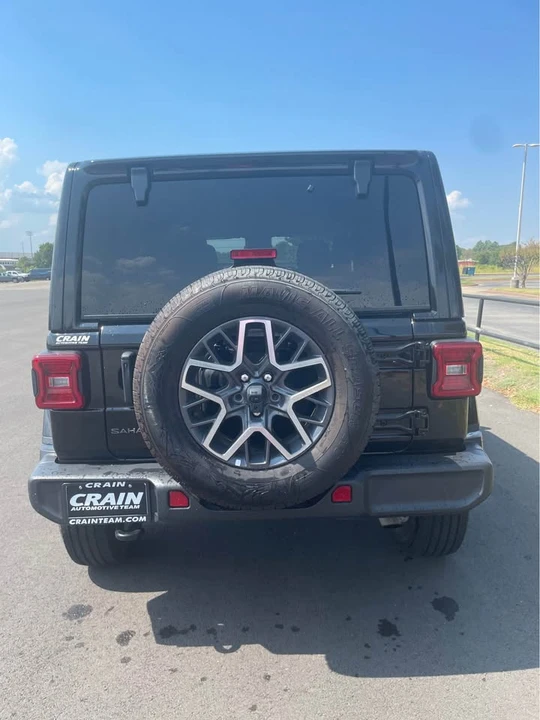2022 Jeep JL Wrangler - Image 4 of 13
