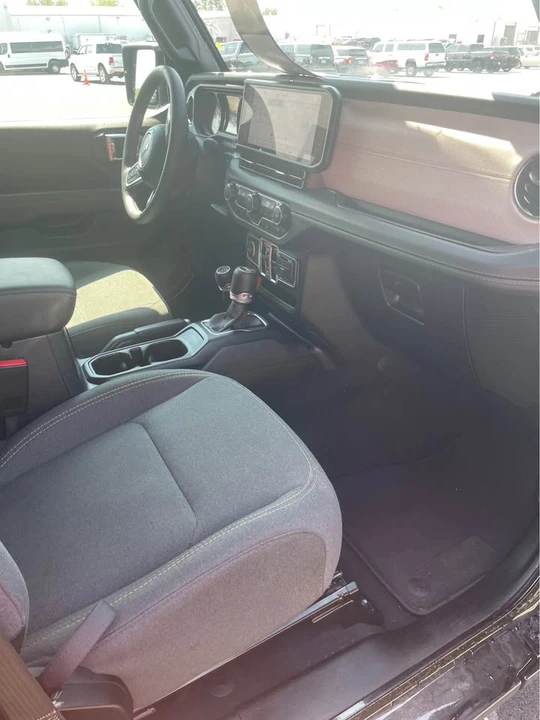 2022 Jeep JL Wrangler - Image 8 of 13