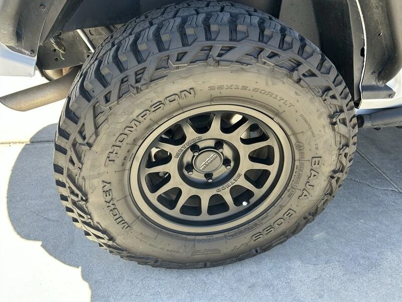 2022 Jeep JL Wrangler - Image 29 of 31