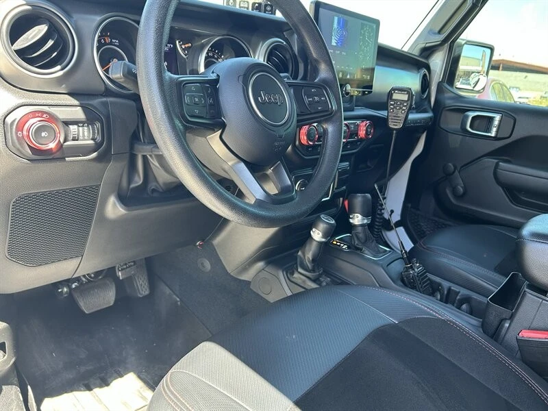 2022 Jeep JL Wrangler - Image 18 of 31