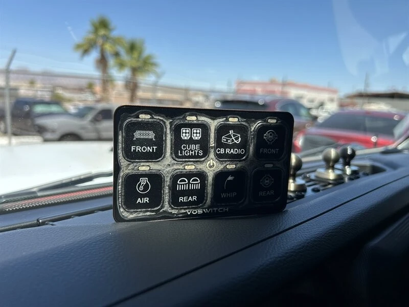 2022 Jeep JL Wrangler - Image 19 of 31