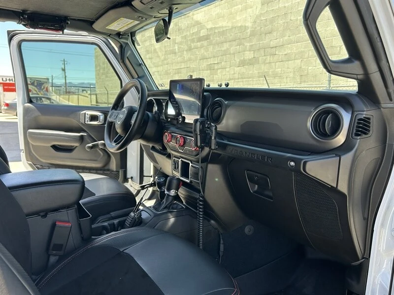 2022 Jeep JL Wrangler - Image 27 of 31