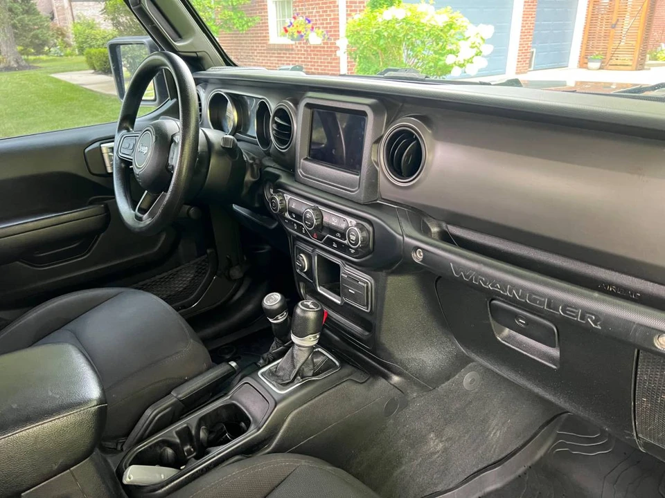 2022 Jeep JL Wrangler - Image 4 of 14