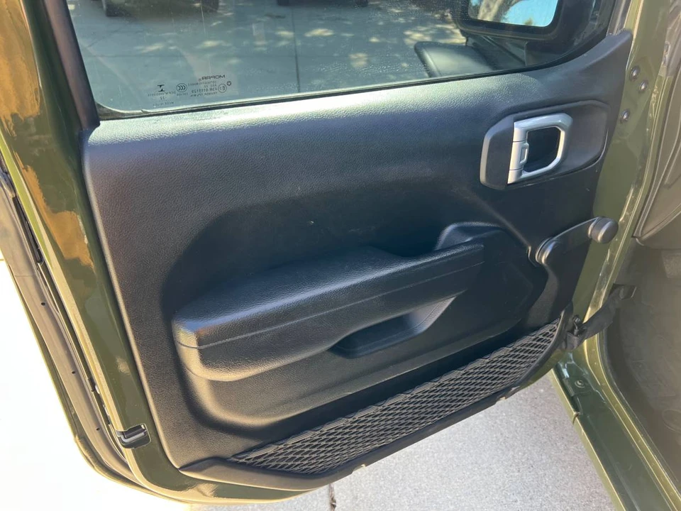 2022 Jeep JL Wrangler - Image 13 of 16