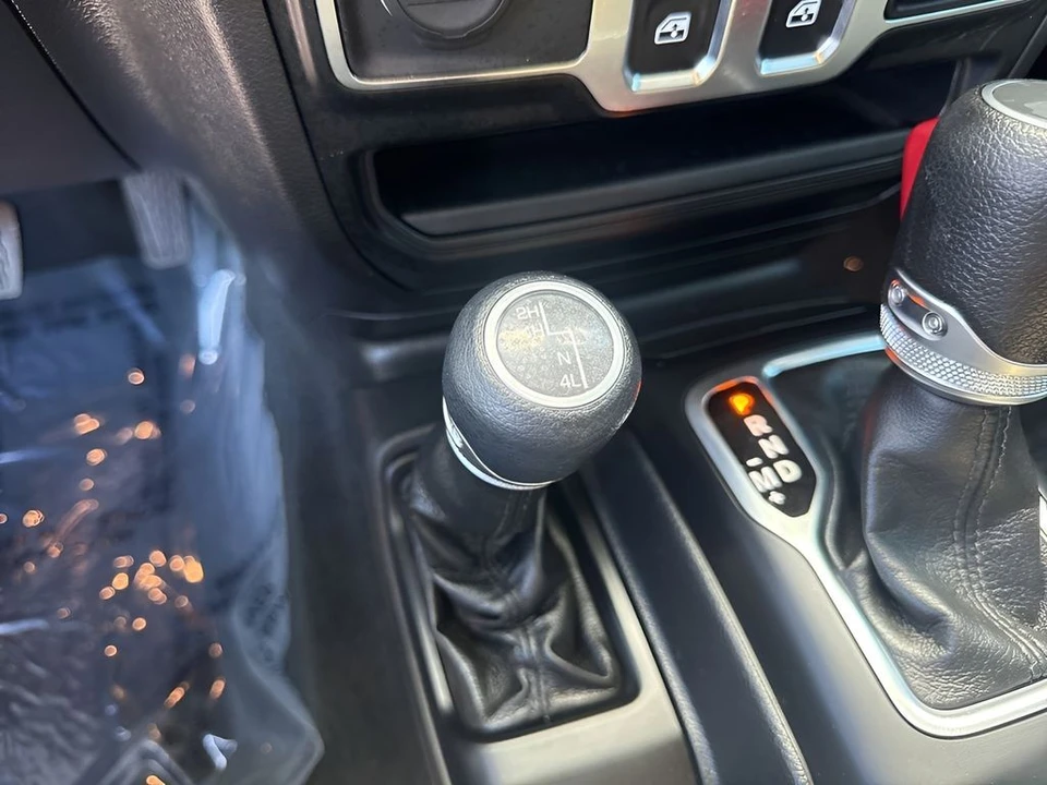 2022 Jeep JL Wrangler - Image 20 of 31