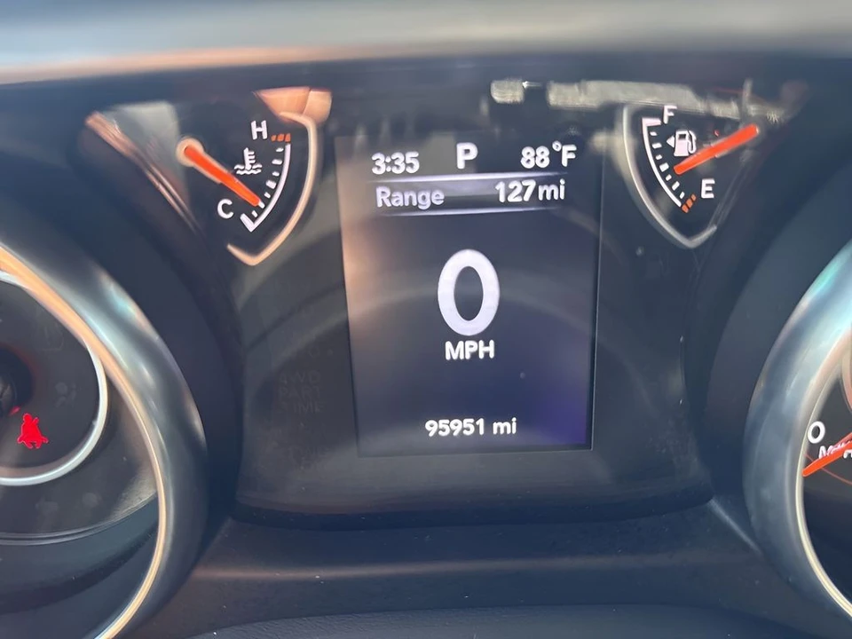 2022 Jeep JL Wrangler - Image 22 of 31