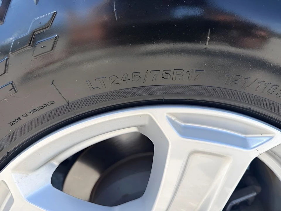2022 Jeep JL Wrangler - Image 28 of 31