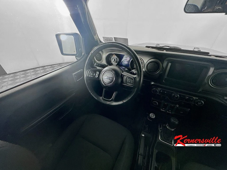 2022 Jeep JL Wrangler - Image 9 of 12