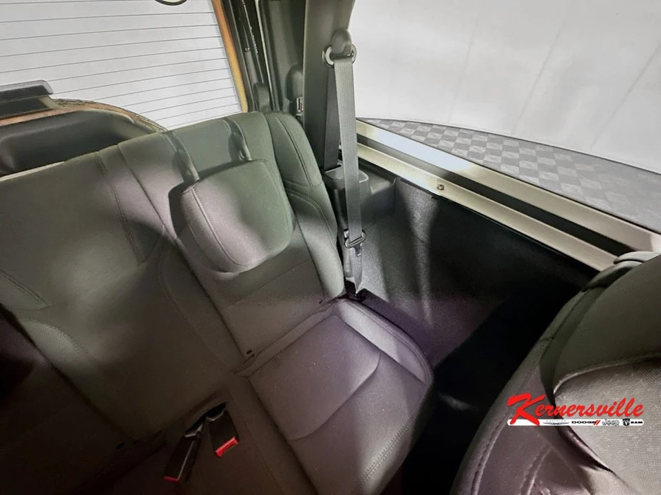 2022 Jeep JL Wrangler - Image 14 of 21
