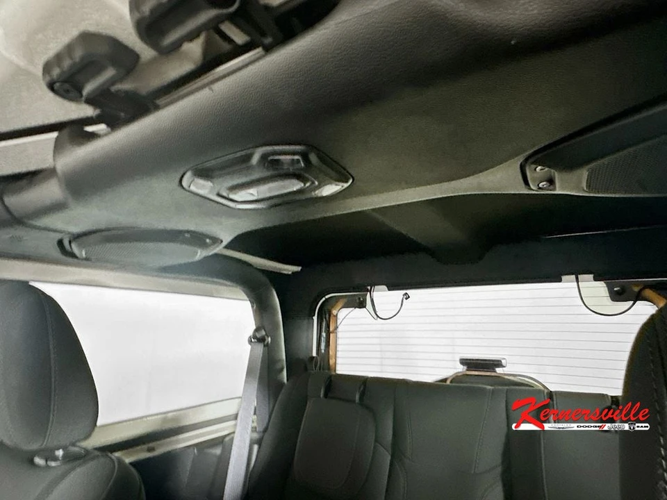 2022 Jeep JL Wrangler - Image 21 of 21