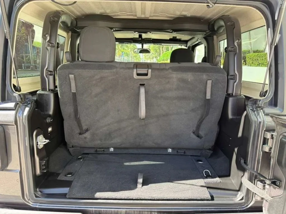 2022 Jeep JL Wrangler - Image 10 of 12