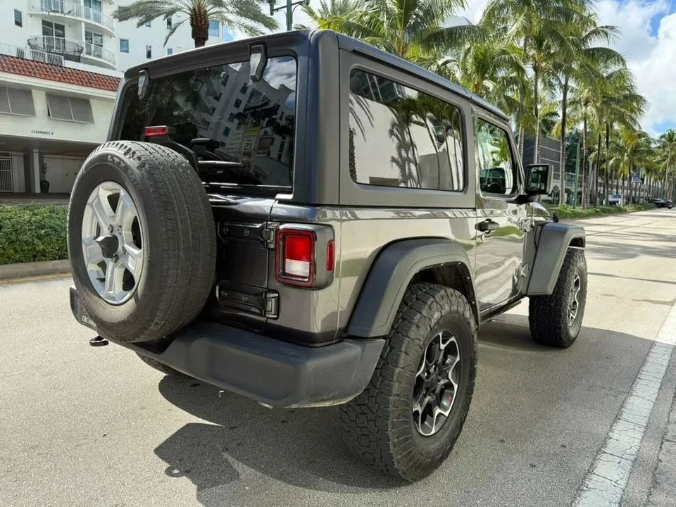 2022 Jeep JL Wrangler - Image 6 of 12